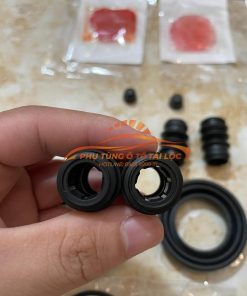 Cupen chụp bụi phanh sau Mazda CX9 2011-2017 chính hãng L2Y62646ZA