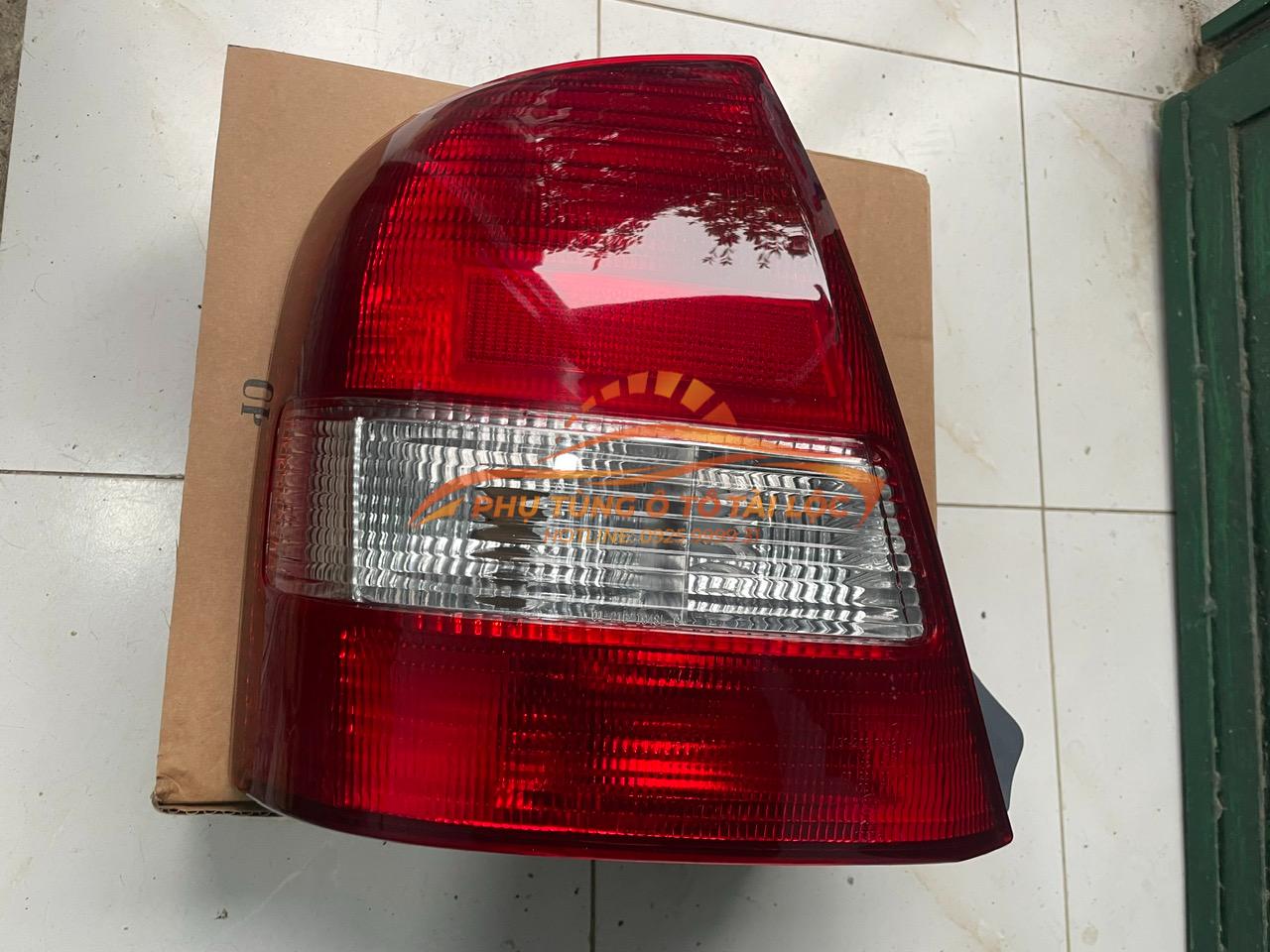 Đèn hậu Mazda 323 2001-2003 bên lái LH – 2161948LUE