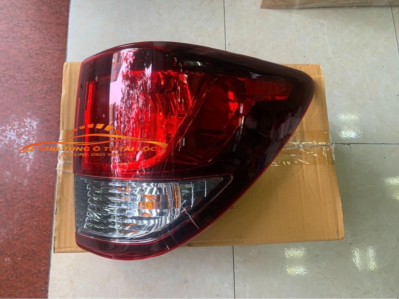 Đèn hậu ngoài Mazda BT50 2016-2019 Xịn – UL4J51150A /UL4J51160A