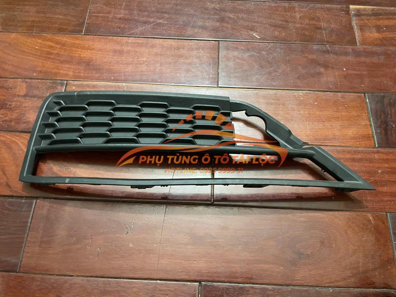 Ốp lưới cản Ford Territory 2023-2025 sau phụ RH TX - NS117775AA
