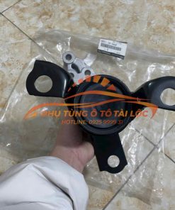 Chân đầu máy Mazda bt50  2012-2020 D65139060F