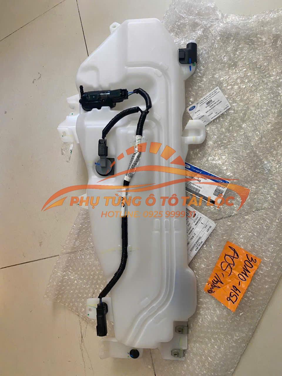 Bình nước rửa kính Ford Ranger 2012-2018 UC9P67480B AB398K218AA