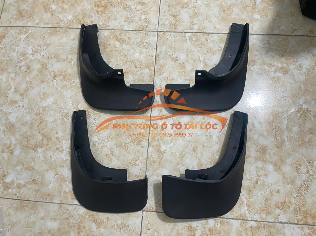 Chắn bùn bánh Ford Escape 2000-2013