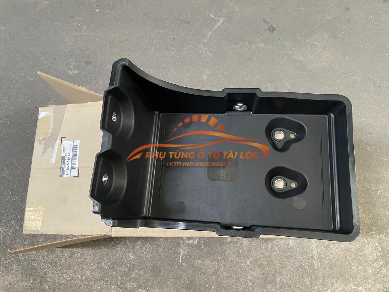 Giá đỡ bình ắc quy Nissan Navara 2015-2020 Xịn - 648604JA1A - Phụ Tùng Tài Lộc