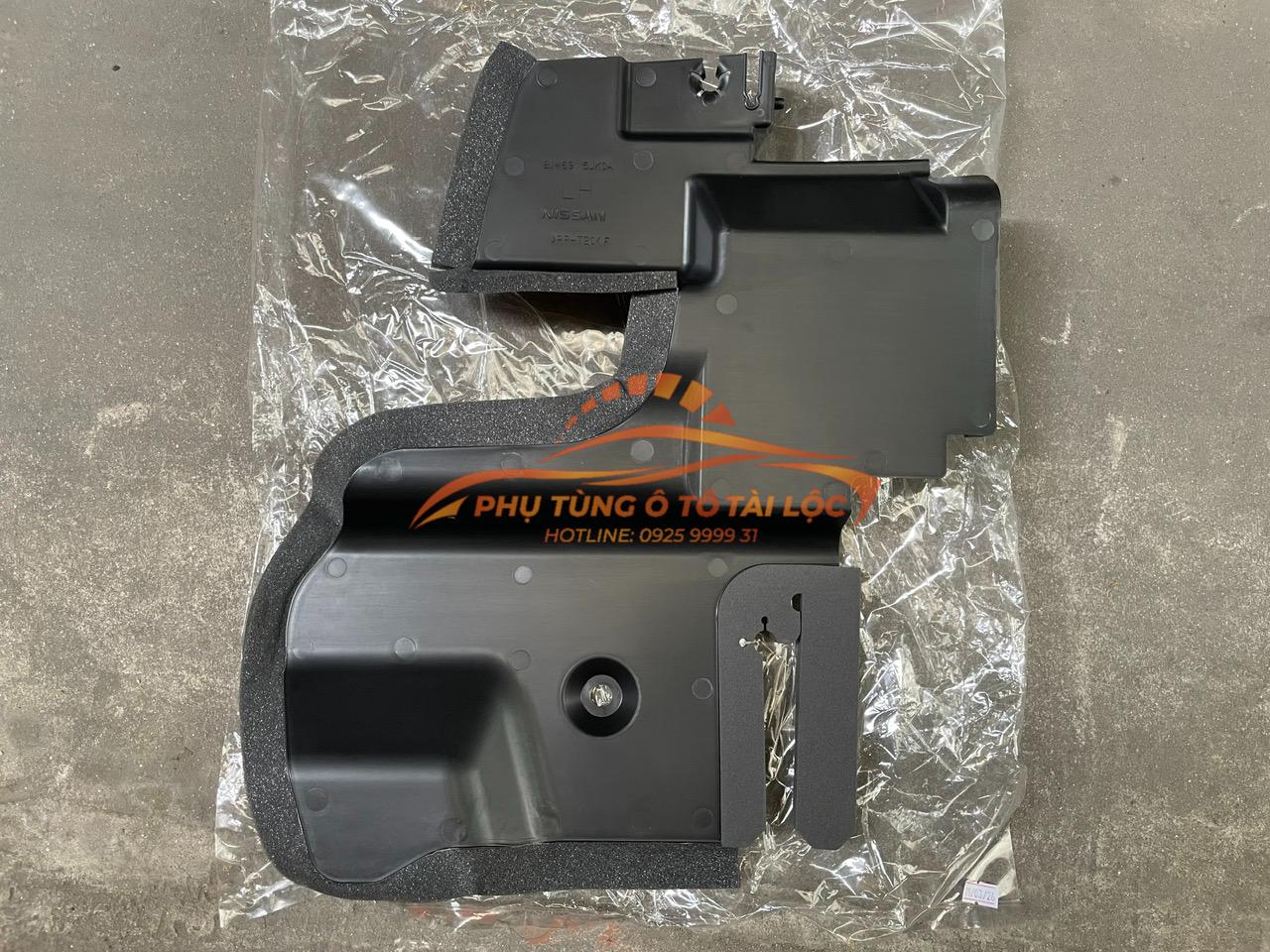 Hướng gió két nước Nissan Navara 2015-2020 bên lái Xịn - 214695JK0A - Phụ Tùng Tài Lộc