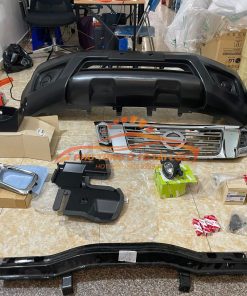 Ba đờ xốc Nissan Ca lăng Nissan Đèn gầm Nissan phe cài Nissan Ốp đèn gầm Nissan Xương đỡ cản Nissan Giá đỡ bình ắc quy Nissan Hướng gió két nước Nissan - 620224JG0H / 623104JA0C - Phụ Tùng Tài Lộc