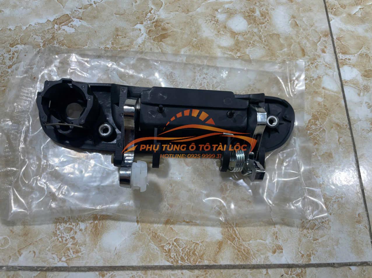 Tay mở cửa Ford Laser 2001-2005 tay mở cửa ngoài Laser trước phụ - BVCLX58413CA - Phụ Tùng Tài Lộc - Ảnh 4