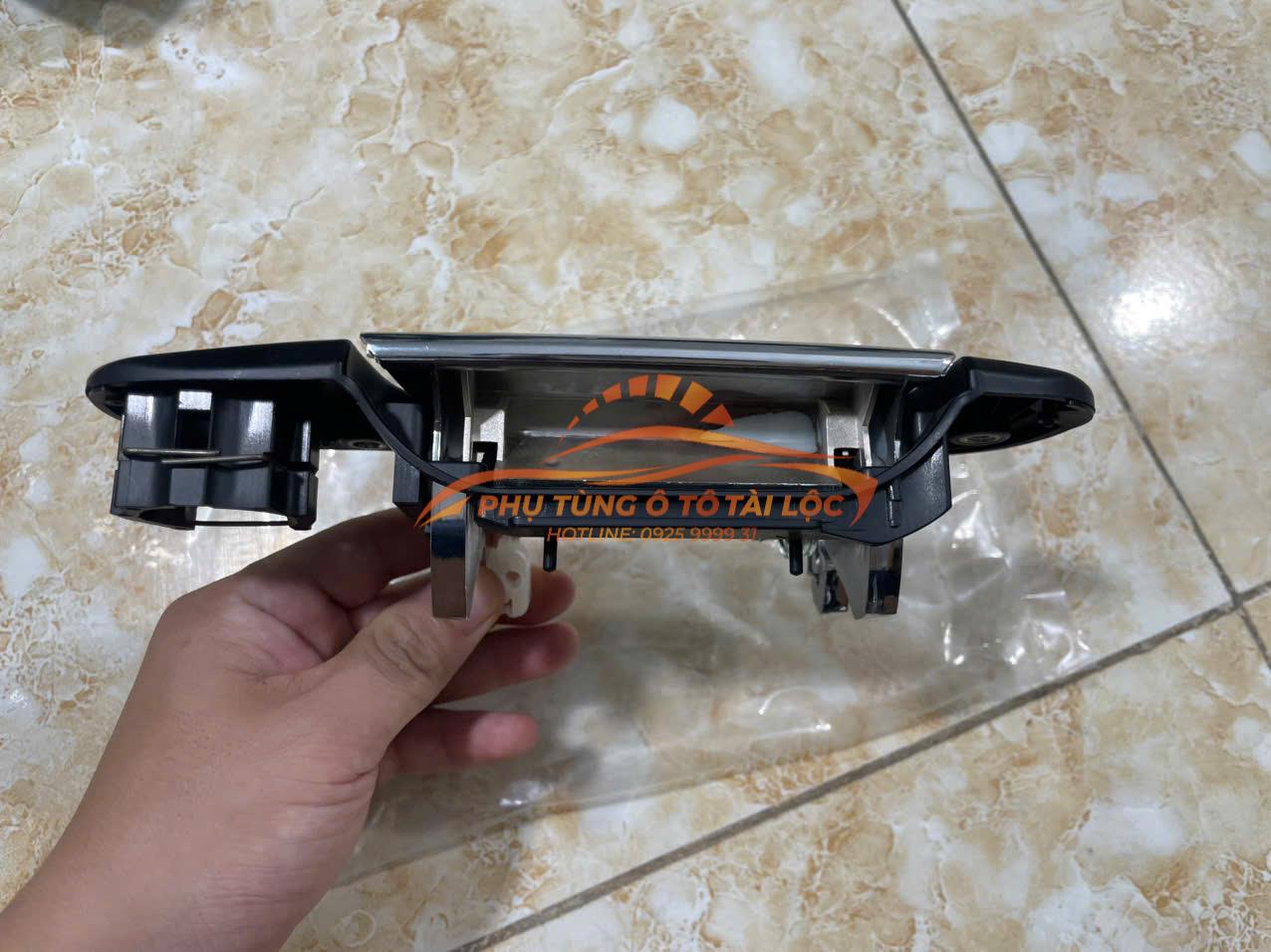 Tay mở cửa Ford Laser 2001-2005 tay mở cửa ngoài Laser trước phụ - BVCLX58413CA - Phụ Tùng Tài Lộc - Ảnh 3
