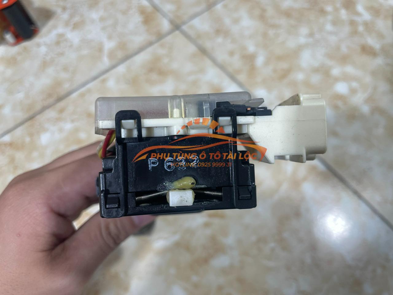 Công tắc pha cốt Ford Laser Công tắc điều khiển đèn pha cốt Ford Laser 2001 – 2005 – GE4T66122 - Phụ Tùng Tài Lộc - Ảnh 2