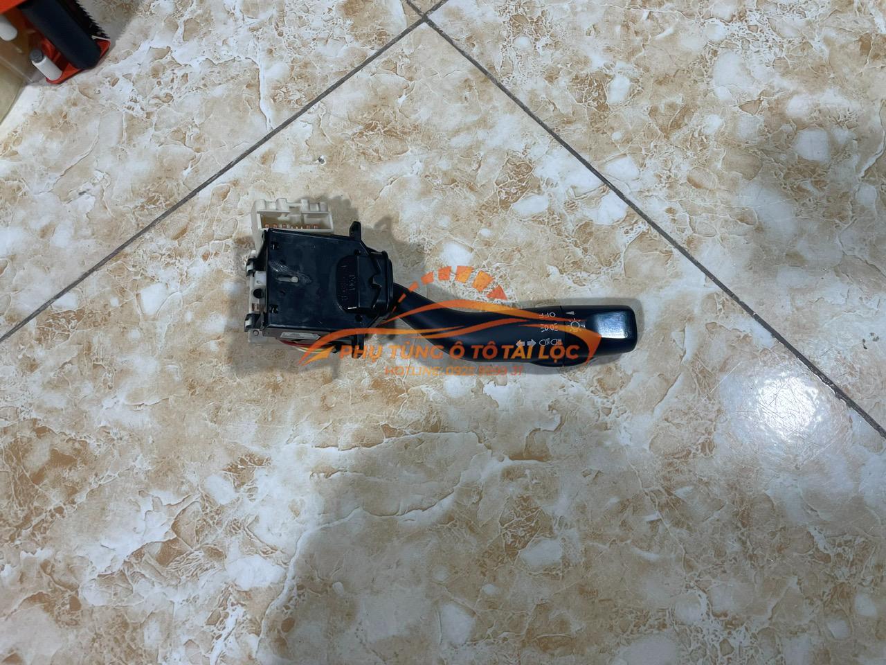 Công tắc pha cốt Ford Laser Công tắc điều khiển đèn pha cốt Ford Laser 2001 – 2005 – GE4T66122 - Phụ Tùng Tài Lộc
