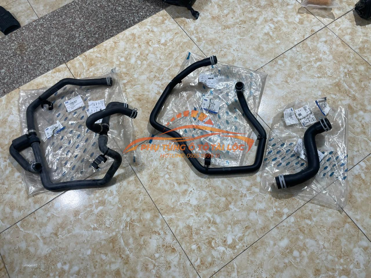 Ống cao su nối két nước làm mát vào van hằng nhiệt Ford Focus 2015-2019 - F1FZ8286H / F1F18286DF - Phụ Tùng Tài Lộc - Ảnh 4