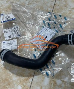 Ống cao su nối két nước làm mát vào van hằng nhiệt Ford Focus 2015-2019 - F1FZ8286H / F1F18286DF - Phụ Tùng Tài Lộc