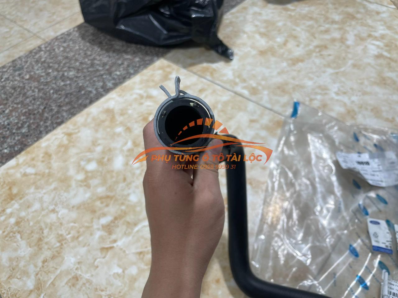Ống thoát hơi động cơ trên thân xe Ford Focus 2015-2019 - F1FZ8548A / F1F18548DF - Phụ Tùng Tài Lộc - Ảnh 5