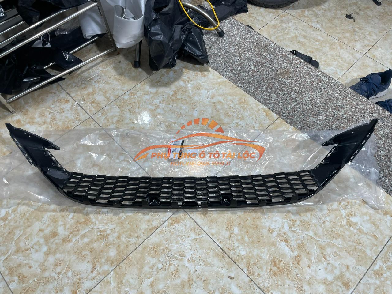 Lưới ba đờ xốc trước Ford Focus Lưới cản trước Ford Focus 2015-2019 - F1EJ17K945A3C5UAW - Phụ Tùng Tài Lộc - Ảnh 5