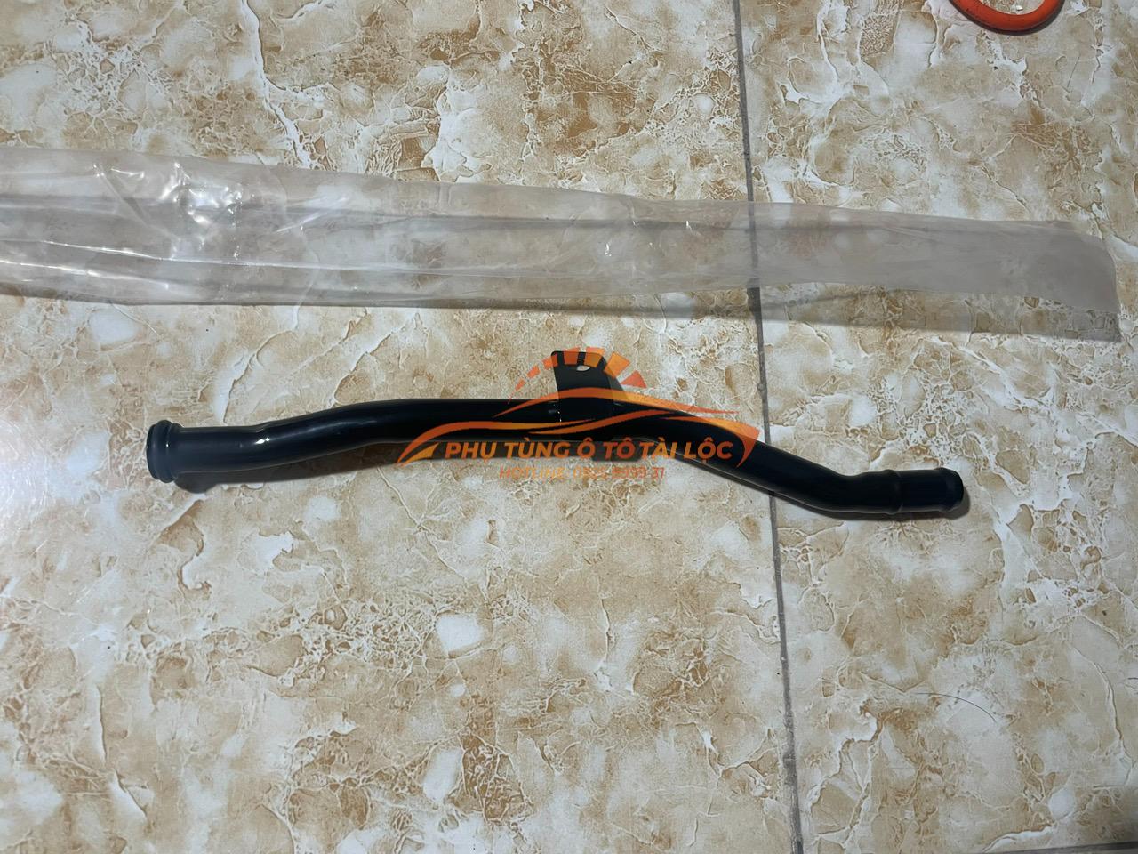 Tuy ô nước từ van hằng nhiệt về cụm chia nước Ford Laser 2001-2005 – FSM315270A - Phụ Tùng Tài Lộc - Ảnh 4
