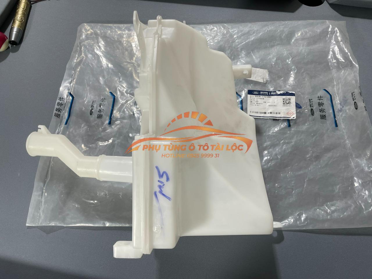 Bình nước rửa kính Ford Everest 2018-2021 EB3B17618BD / EB3B17B613BD