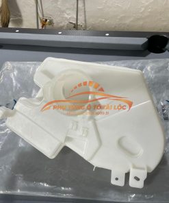 Alternative view of Bình nước rửa kính Ford Everest 2018-2021 EB3B17618BD / EB3B17B613BD