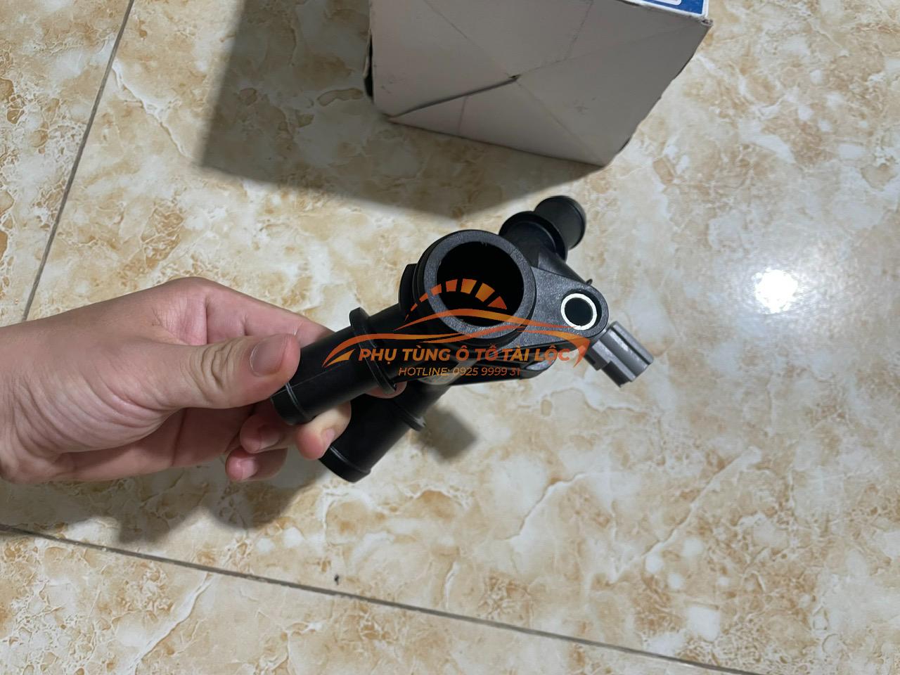 cổ nước làm mát động cơ Ford Focus 2015-2019 1.5 – DS7Z8K556L / DS7G8K556CD - Phụ Tùng Tài Lộc - Ảnh 3