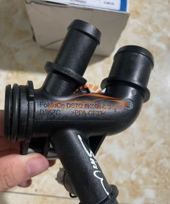 Alternative view of cổ nước làm mát động cơ Ford Focus 2015-2019 1.5 – DS7Z8K556L / DS7G8K556CD - Phụ Tùng Tài Lộc