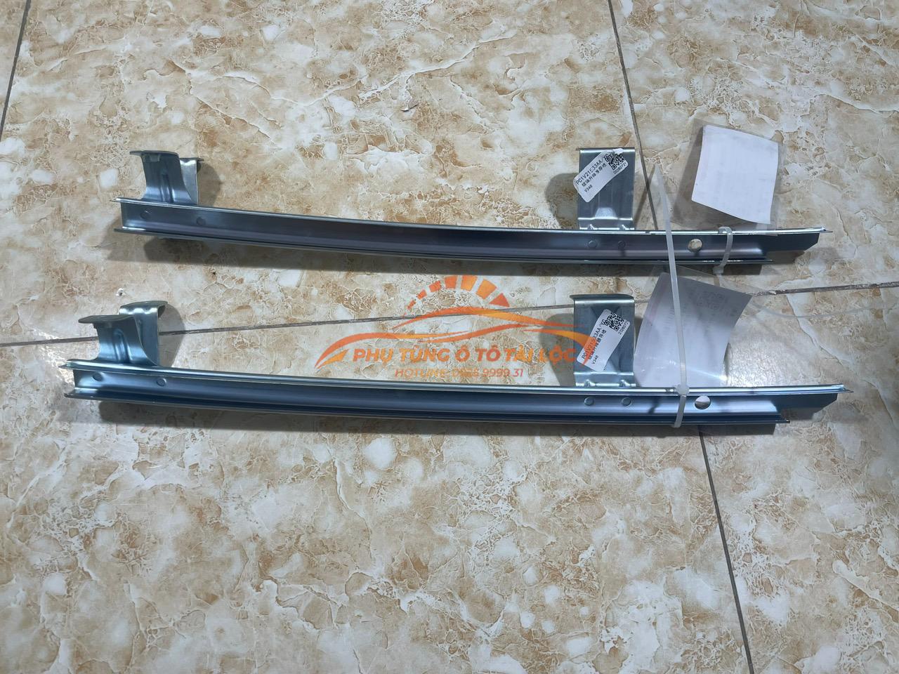 Xương chạy kính Ford Transit 2011-2020 7C19V21533AB / PC1V21532AA