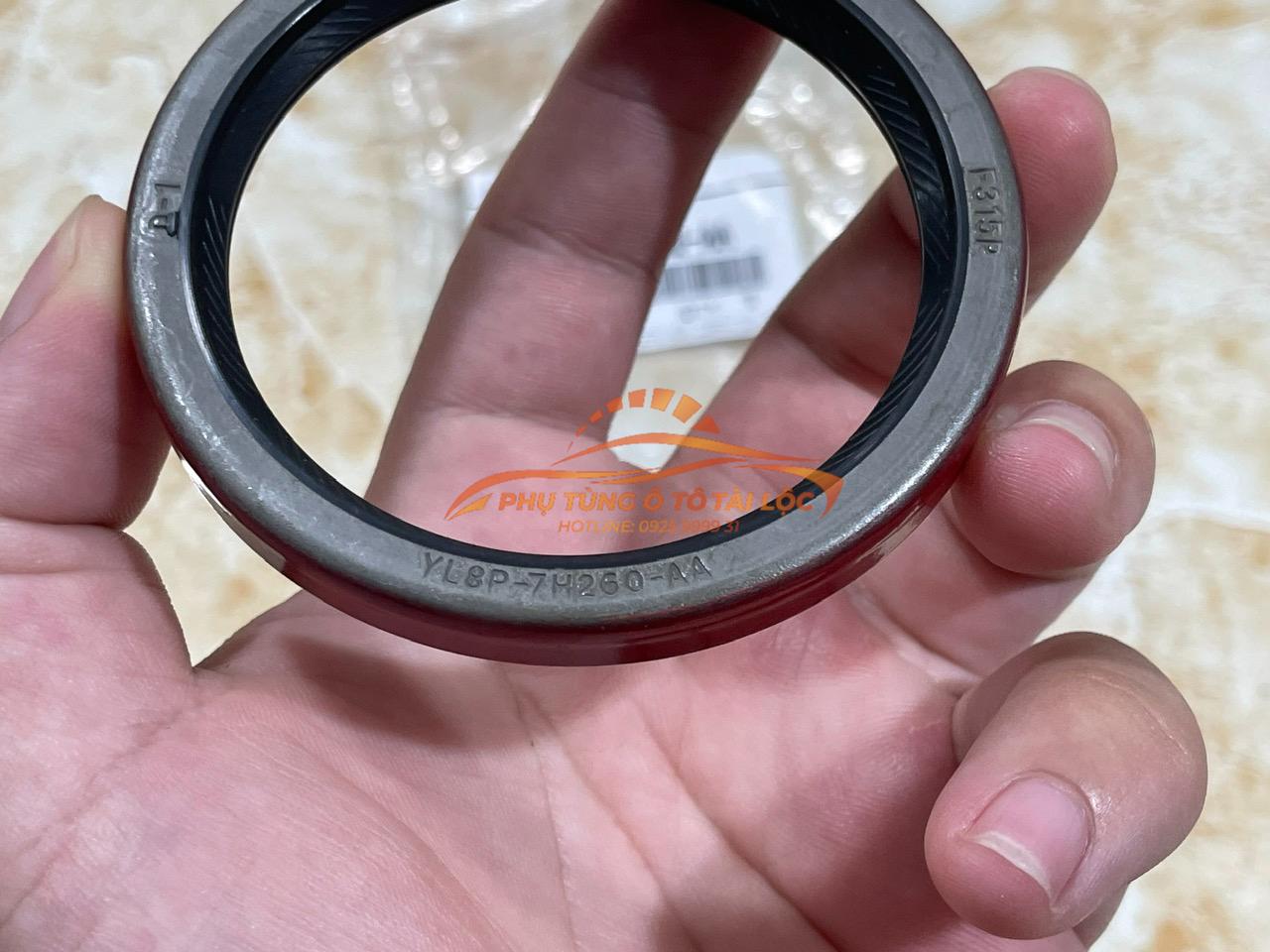 Phớt láp phải Ford Escape 2001-2004 FW9027238