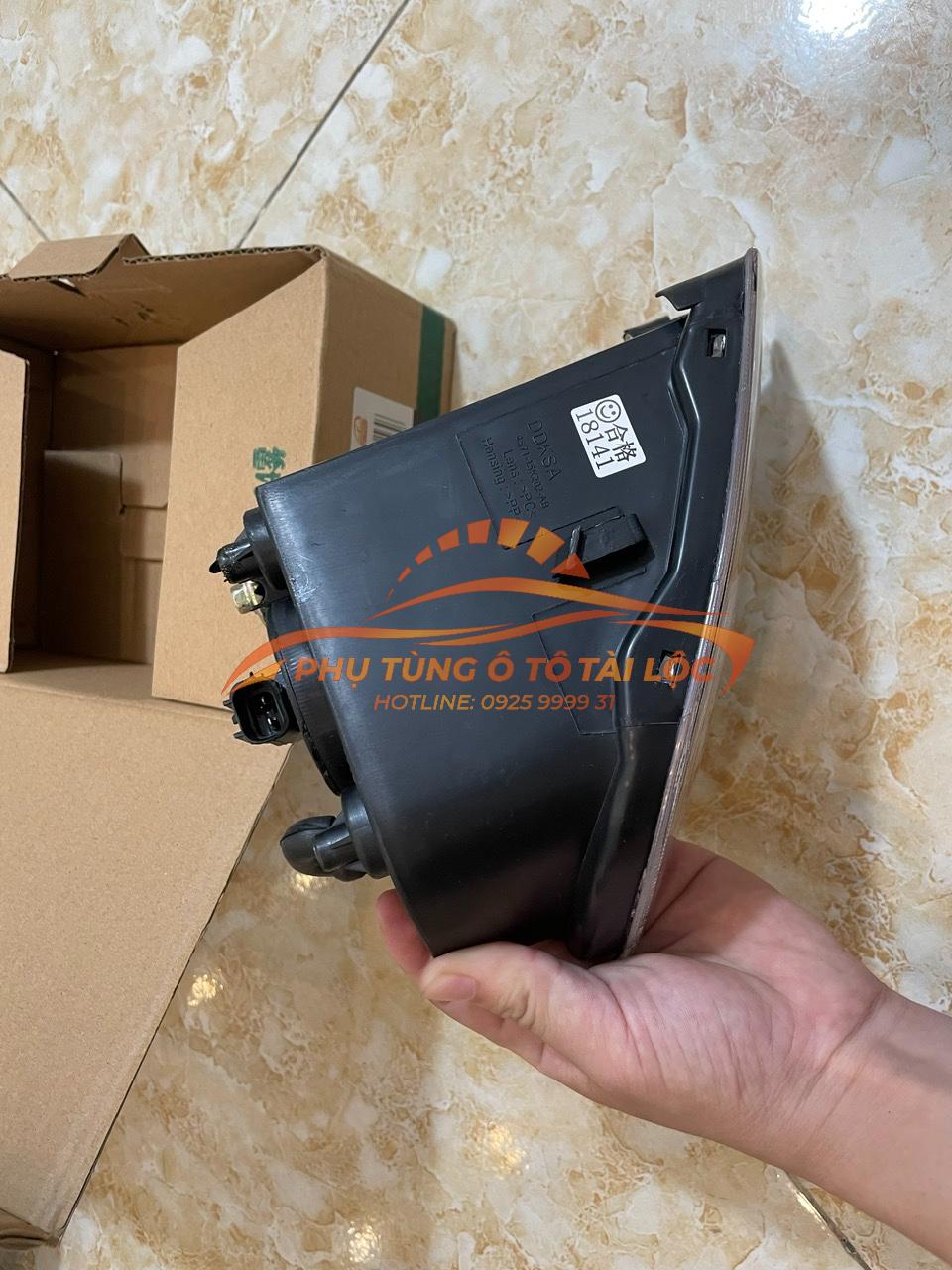 Đèn gầm Ford Mondeo 2004-2007 4S7115K202AAC