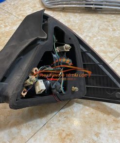 Đèn hậu Ford Mondeo 2004-2007 4S7113405AB