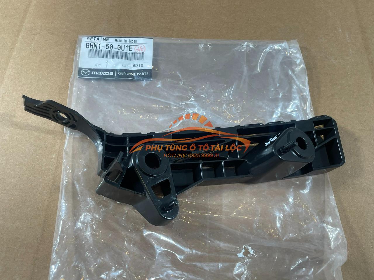 Tai cài cản trước Mazda 3 2015-2019 BHN1500U1E