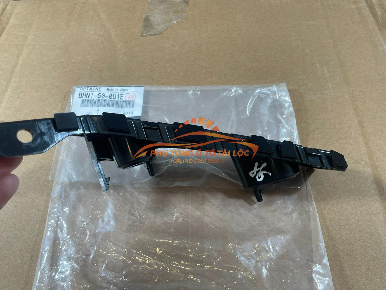 Tai cài cản trước Mazda 3 2015-2019 BHN1500U1E