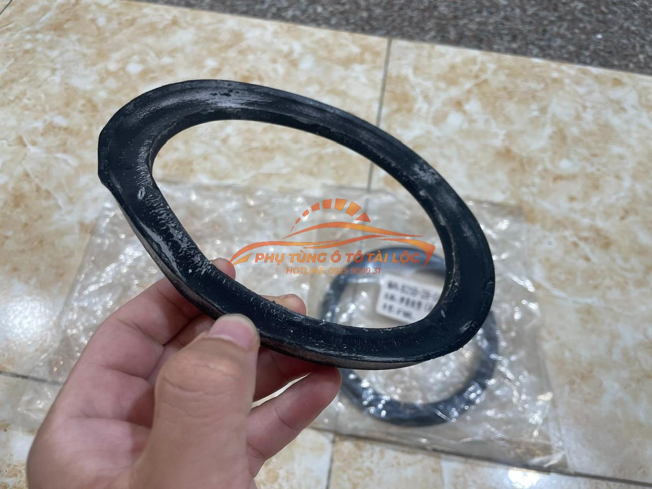 Cao su đệm lò xo giảm xóc Ford Laser Premacy – B25D280A3