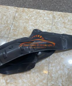 Chắn bùn lòng dè Ford Laser 2001-2005 – B30D56141A