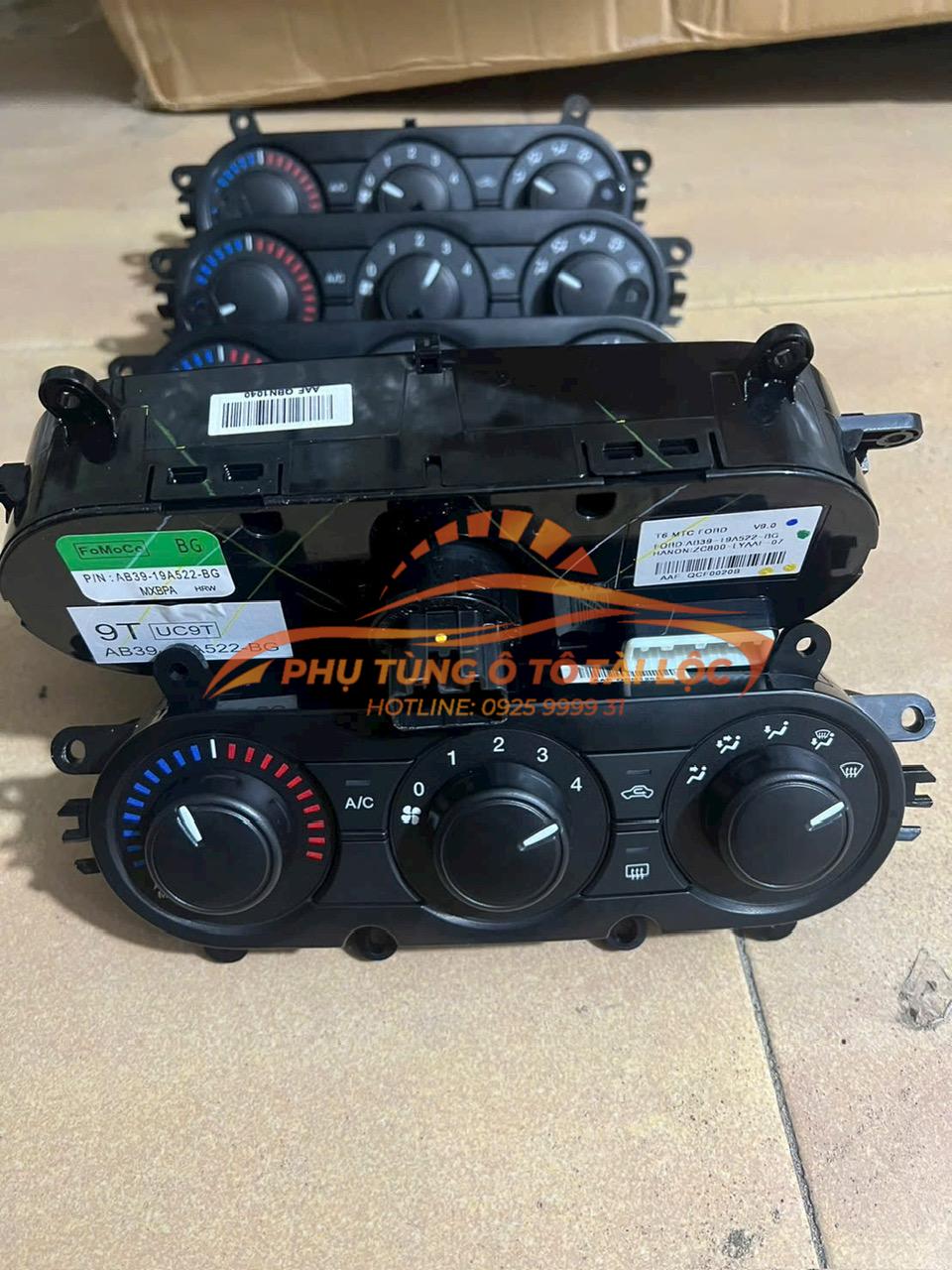 Cụm công tắc chỉnh điều hòa Ford Ranger 2011–2016 – AB3919A522BG