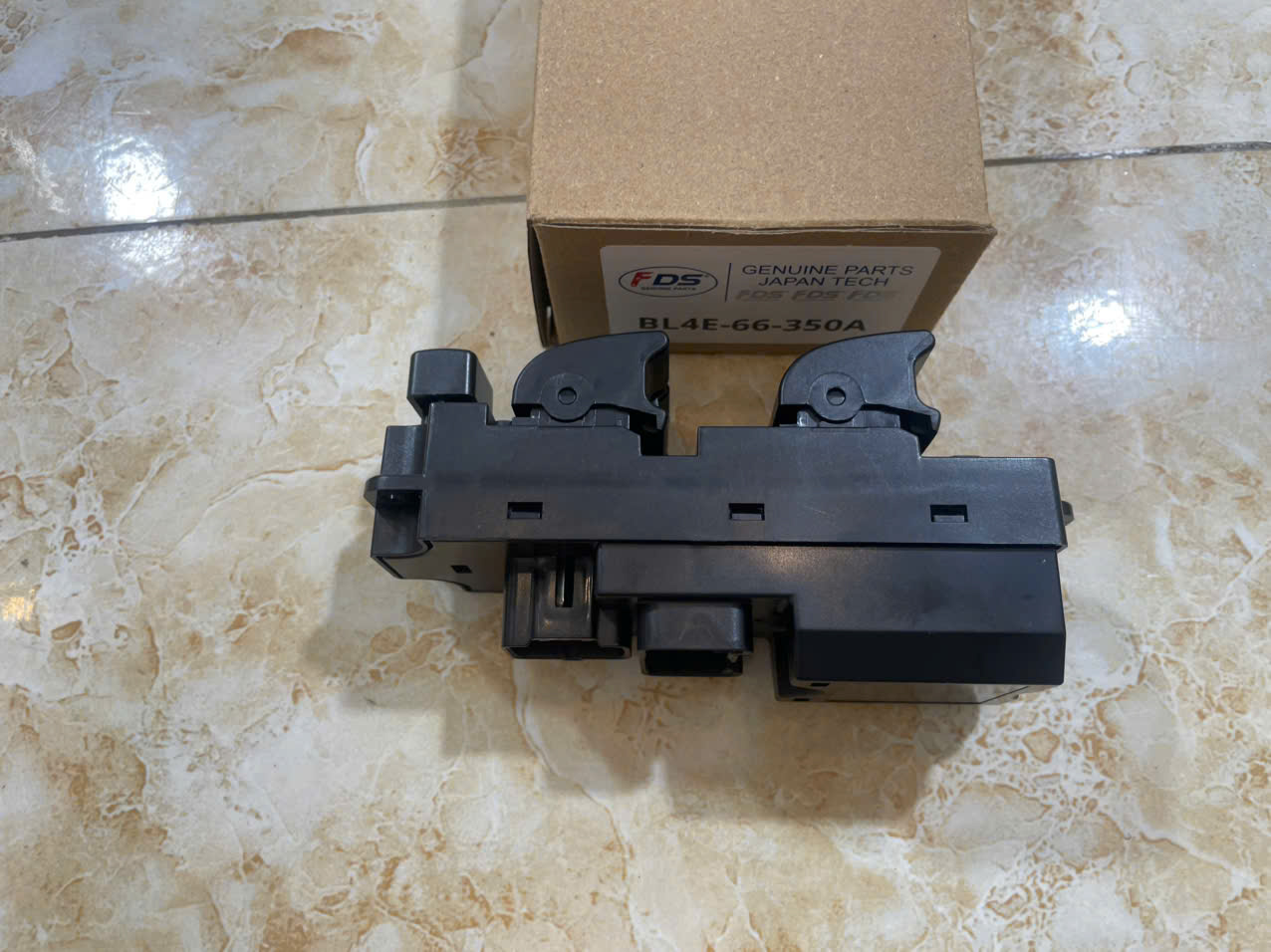 Công tắc tổng Ford Laser 2001-2005 BL4E66350A