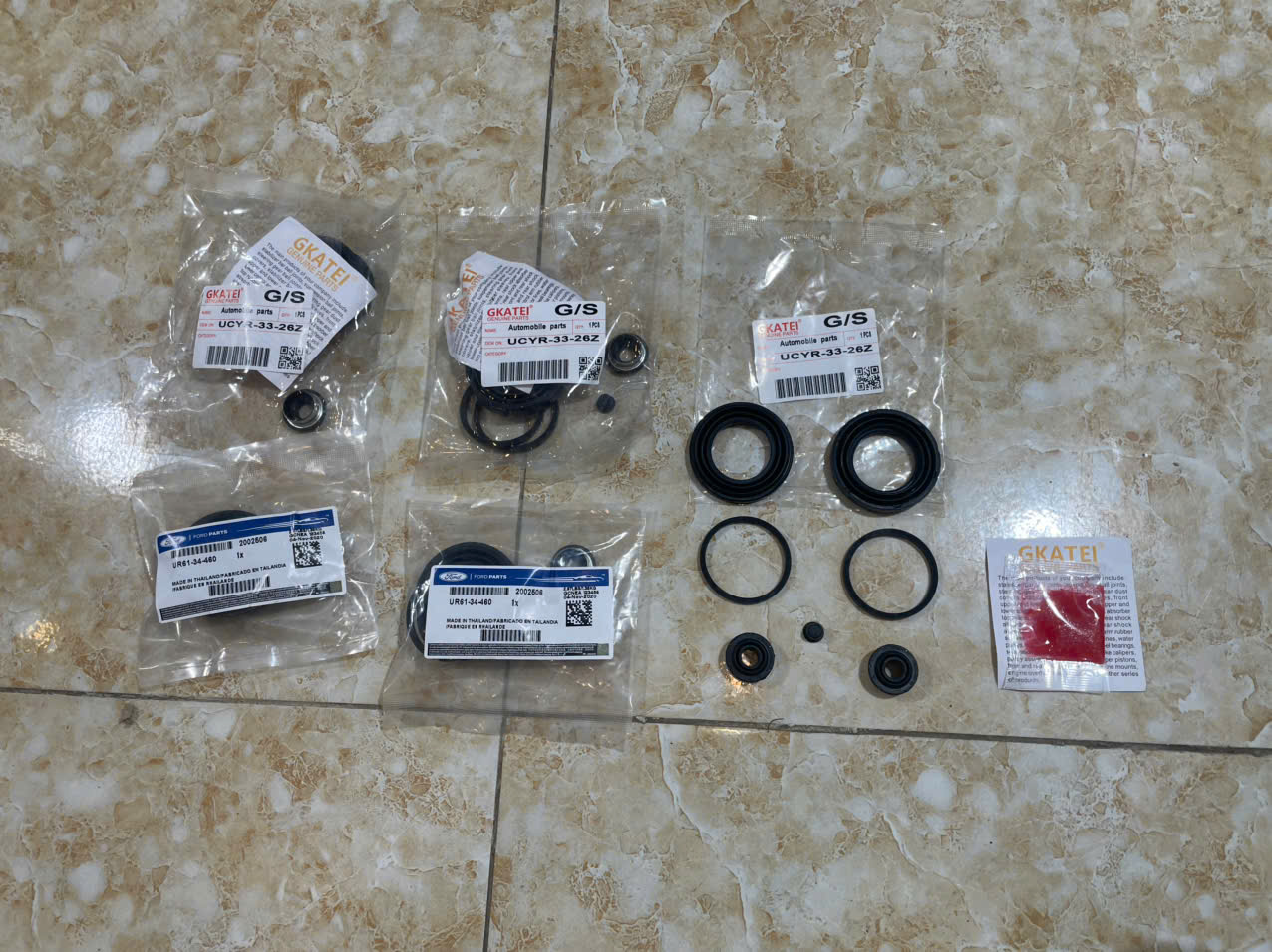 Cupen chụp bụi phanh trước Ford Ranger 2013-2018 AB312L484AA - Ảnh 2