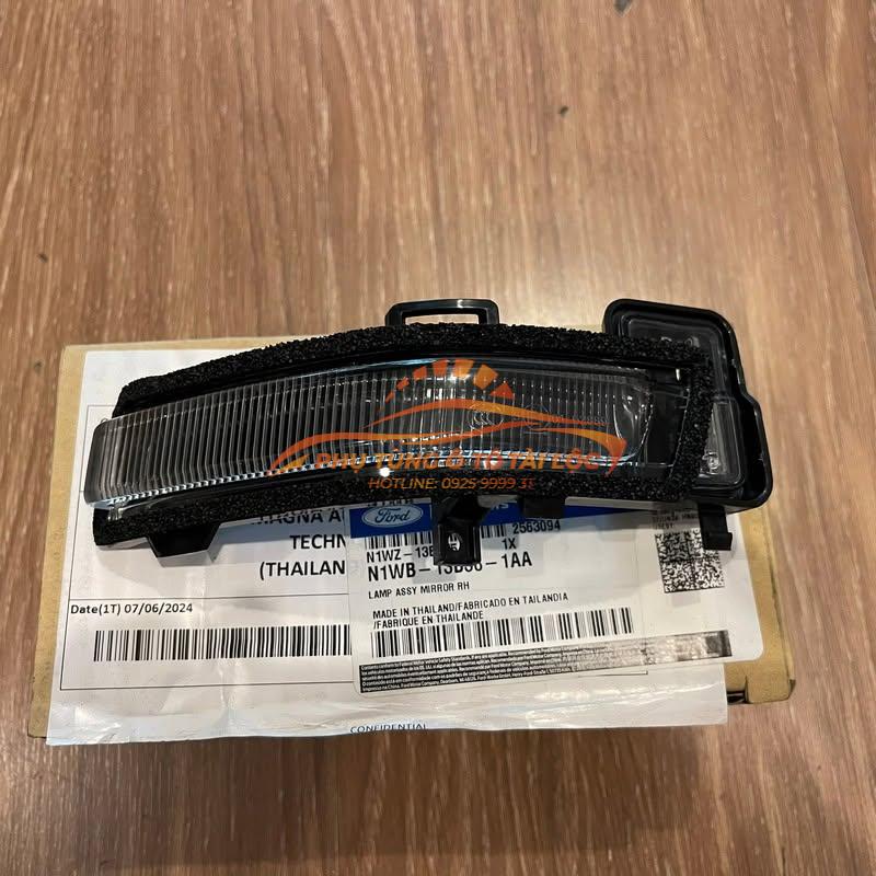 Đèn xi nhan trên gương Ford Ranger 2022-2026 – N1WB13B382AA